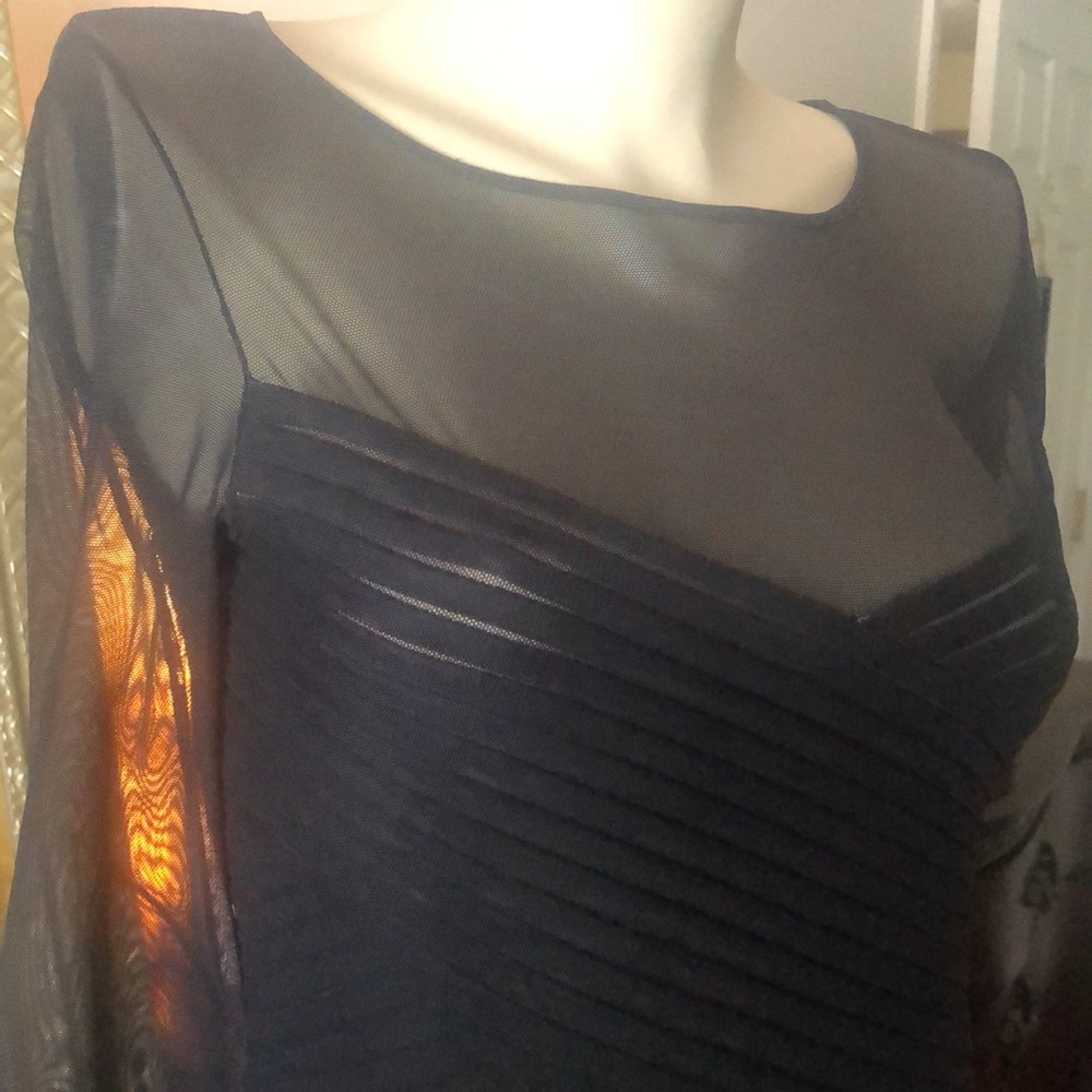 Bcbgmaxazria sheer shoulder blouse Szm